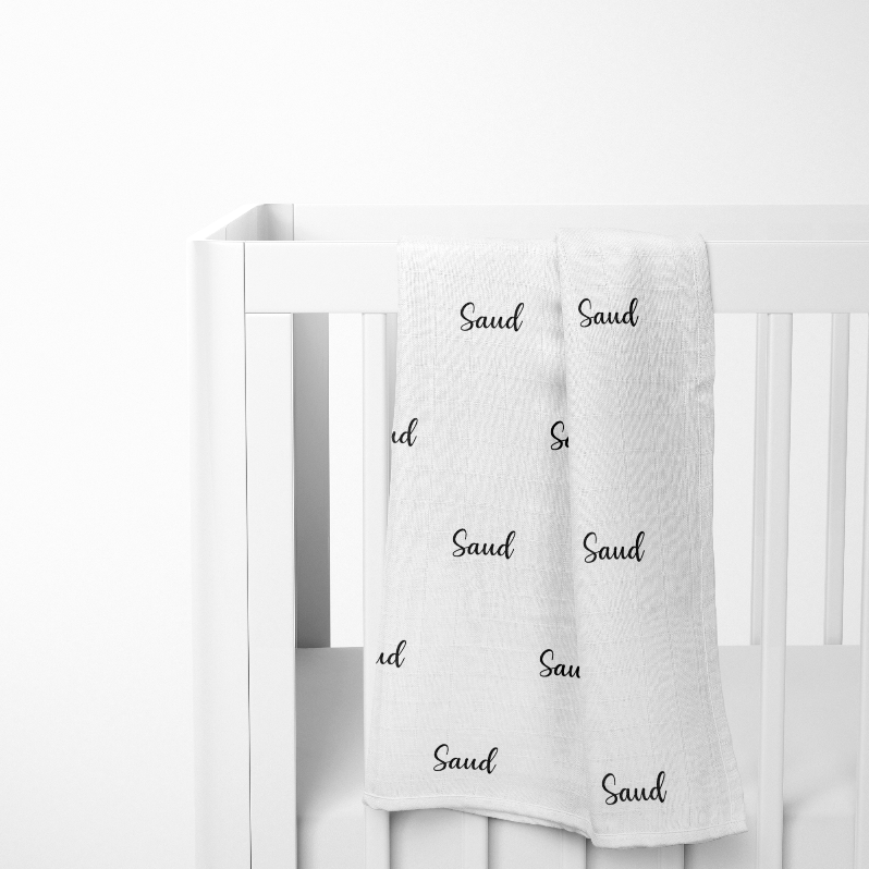 قماط مع اسم الطفل